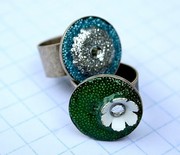 Thumb_how-to-make-embellished-resin-rings-500x427