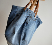 Thumb_upcycling-blue-jeans-into-a-bag