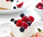 Thumb_no-bake-frozen-cheesecake-with-berries-600x900