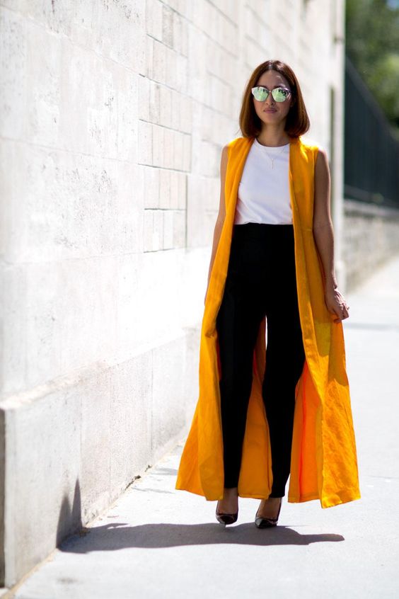 Maxi-vest-outfit-in-bright-yellow