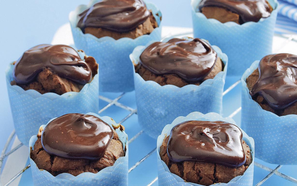 Chocolate-mud-muffins-with-ganache