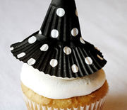 Thumb_gallery-1470931206-54eebceda8204-sev-cupcake-witch-hat-half-baked-blog-lgn