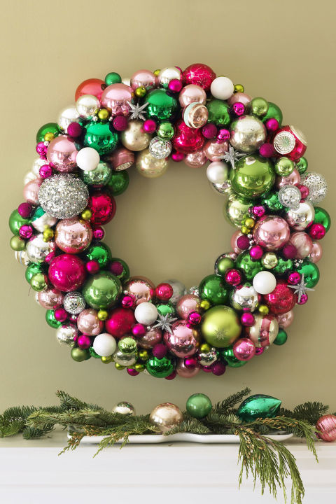 Gallery-550043320c13e-ghk-ornament-wreath-s2