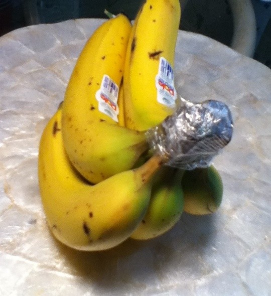 How-to-keep-bananas-fresh-longer