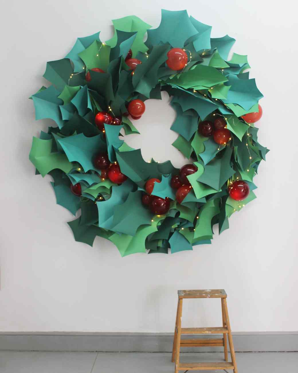 Paper-christmas-wreath_vert