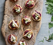 Thumb_445390-1-eng-gb_horseradish-blinis-with-buttered-beetroot-and-smoked-mackerel-470x540