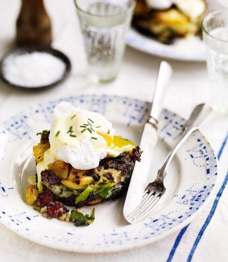 647762-1-eng-gb_black-pudding-bubble-and-squeak-cakes-with-poached-duck-eggs-and-quick-hollandaise-470x540