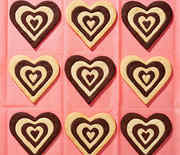 Thumb_sweetie-dark-and-white-chocolate-shortbread-hearts-102835194_vert