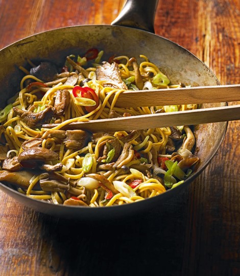 440764-1-eng-gb_chinese-noodles-with-mushrooms-470x540