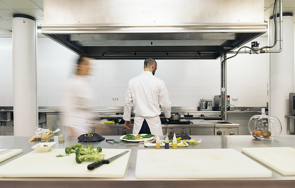 Professional-chefs-kitchen-1000