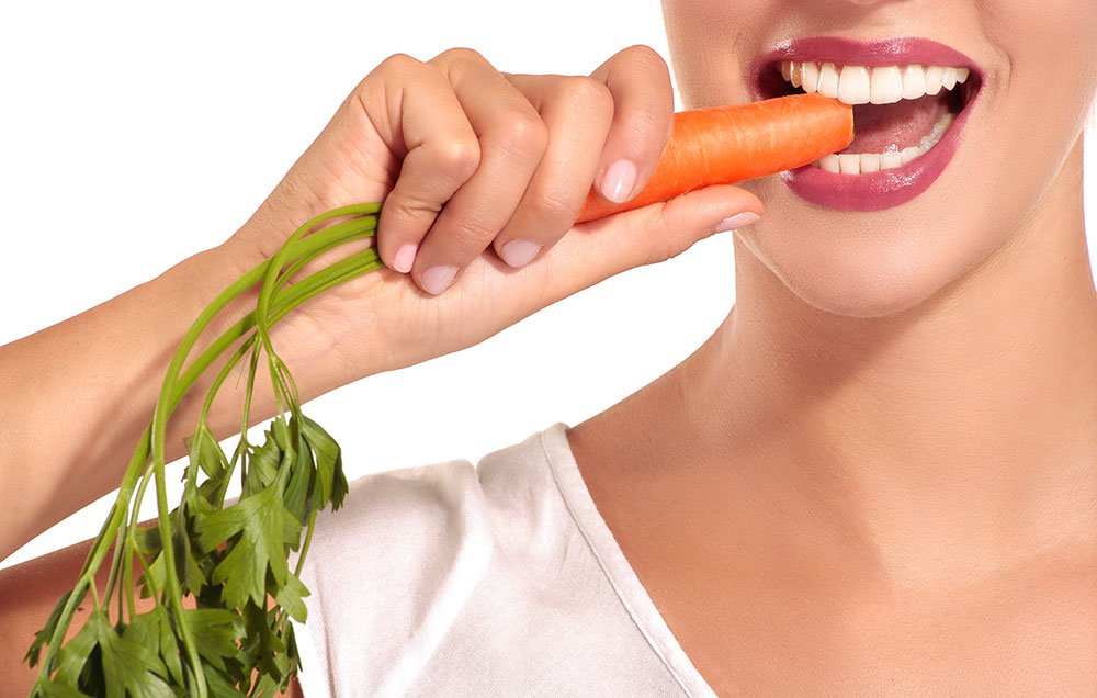 Eating-carrot-main-1000