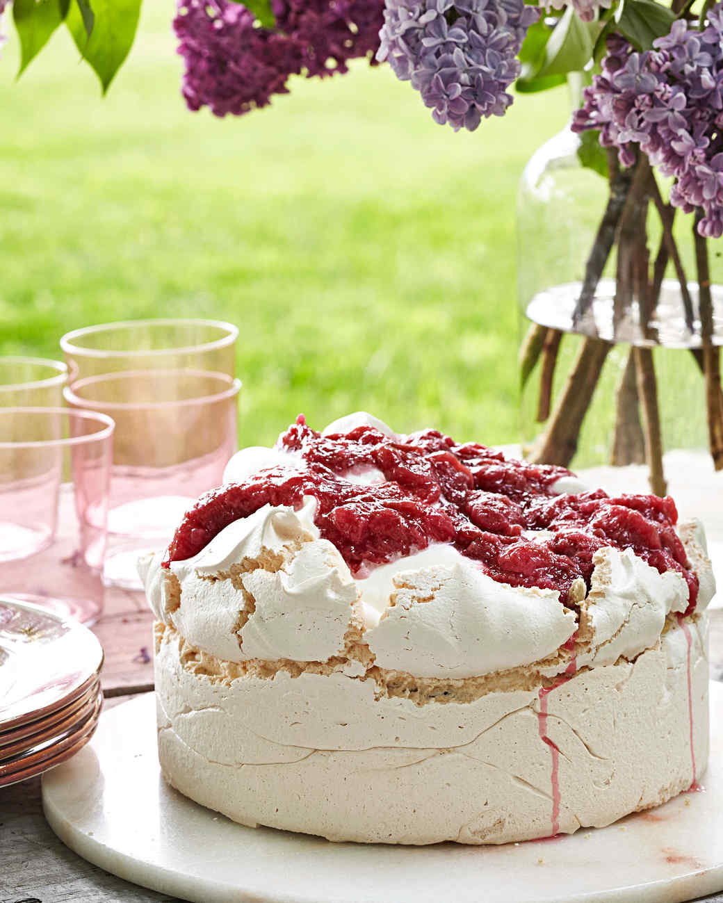 Rosy-rhubarb-meringue-cake-102783347_vert