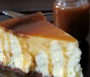 Thumb_pillow-cheesecake-with-salted-butter-caramel-sauce