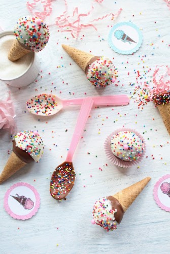 Ice-cream-cone-cake-pops-335x500