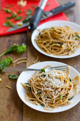 Garlic-butter-spaghetti-with-herbs-333x500