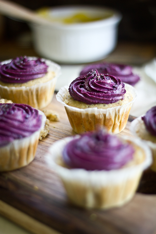 Lemon-poppy-seed-cupcakes-with-lemon-curd-filling-blueberry-cream-cheese-frosting