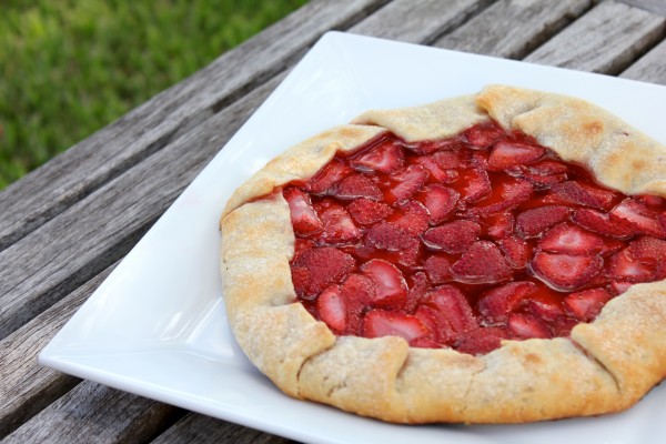 Grilled-strawberry-galette