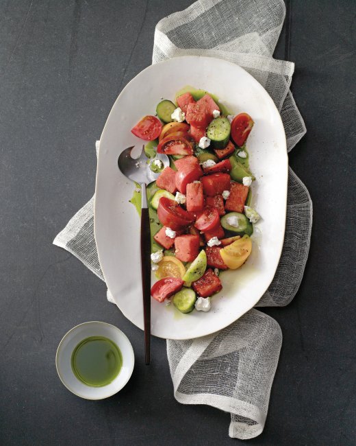 Watermelon-tomato-salad-0811mld104304_vert