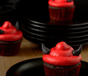 Thumb_red-devil-cupcakes-1