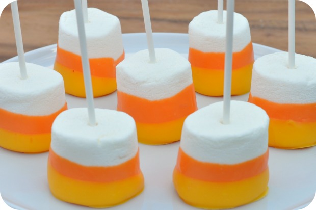 Candy-corn-dipped-marshmallow-pops