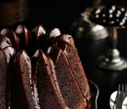 Thumb_chocolate-espresso-bundt-cake-with-dark-chocolate-cinnamon-glaze-331x500
