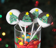 Thumb_christmas-tree-oreos-easy-kids-craft-edible-food-treat-how-to-make-fun-holiday-activity-2