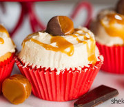 Thumb_salted-caramel-cupcakes-with-chocolate-covered-caramels-1