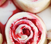 Thumb_raspberry-sweet-rolls-3