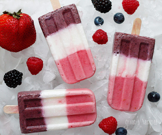 Berry-smoothie-popsicles
