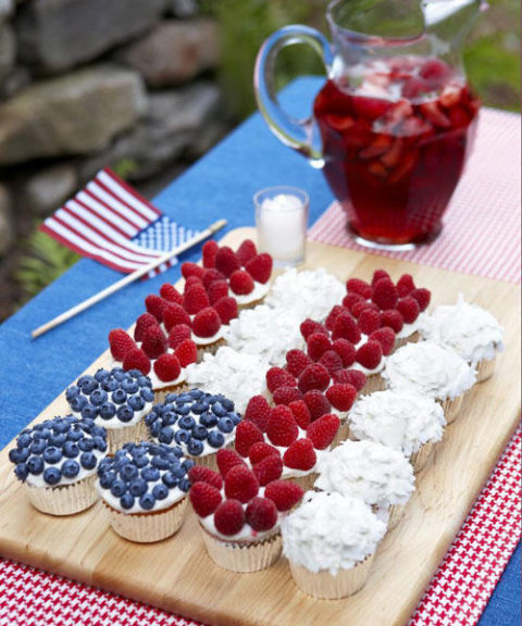Gallery-54ffc15857017-red-white-blue-cupcakes-0710-s3