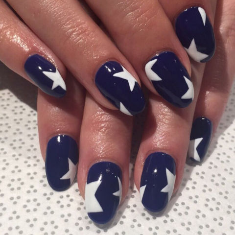 Hbz-4th-july-nails-07