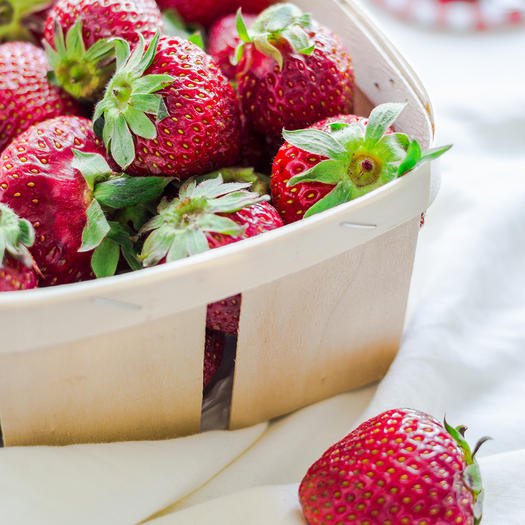 Frresh-strawberries