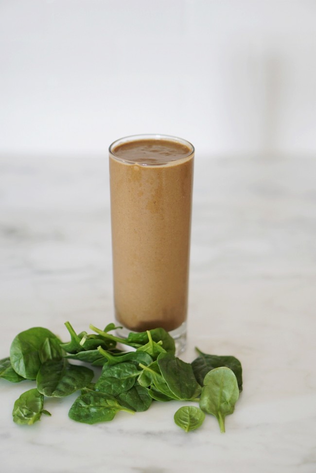 Chocolate-almond-butter-smoothie--650x973