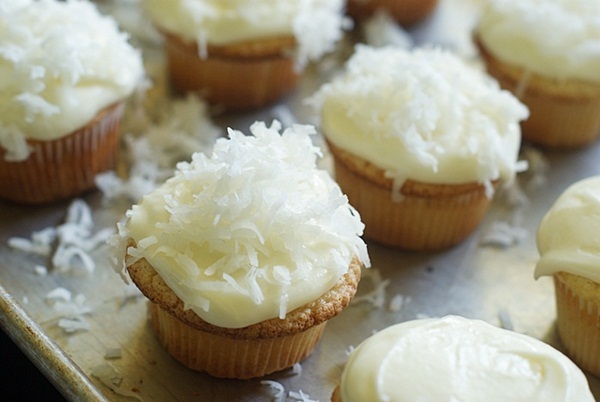 Coconut-cupcakes
