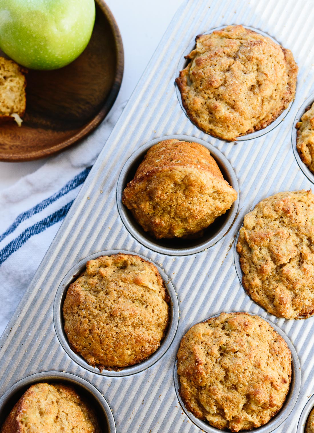 Best-healthy-apple-muffins-1-1