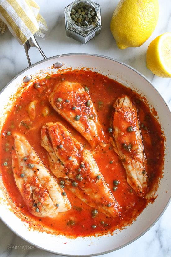 Skillet-fish-fillet-with-tomatoes-white-wine-and-capers-2