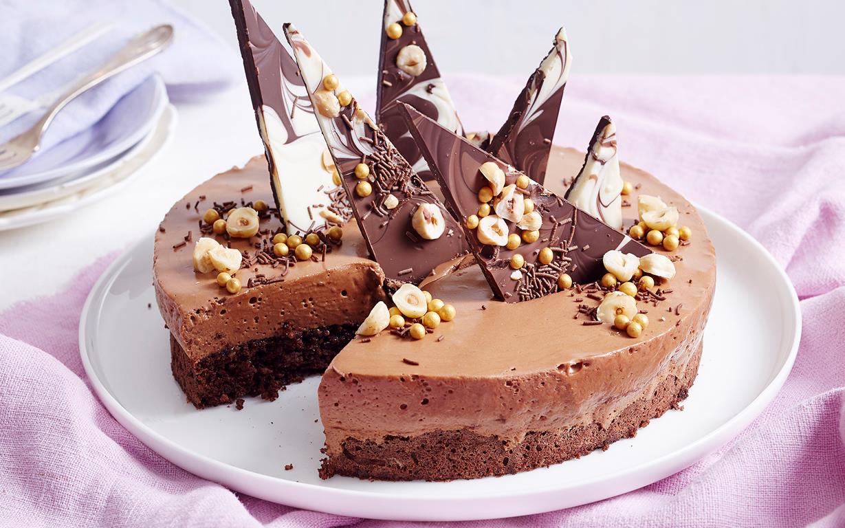 Chocolate-hazelnut-mousse-cake