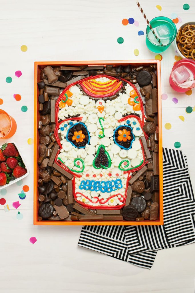 Desserts-shaped-like-day-dead-sugar-skulls
