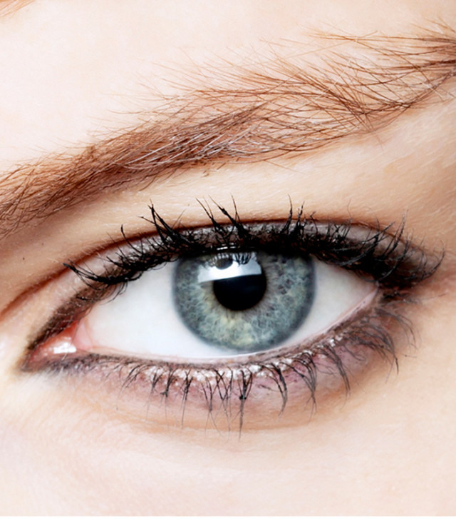 6-eyeliner-tricks-for-girls-with-small-eyes-1604710.640x0c