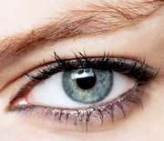 Thumb_6-eyeliner-tricks-for-girls-with-small-eyes-1604710.640x0c