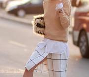 Thumb_5.-sweater-with-checkered-pants-and-lugsole-shoes