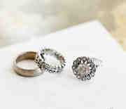 Thumb_britt-courtney-wedding-rings-13-s113021_vert