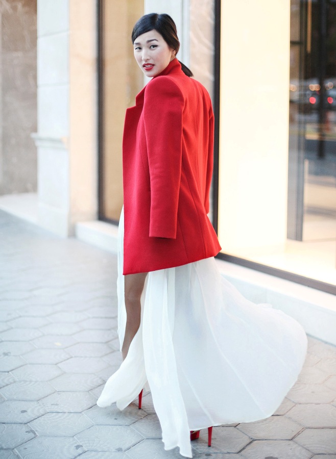 2.-red-coat-with-white-dress-and-stiletto-pumps