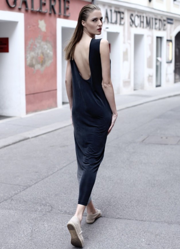 1.-backless-black-maxi-dress