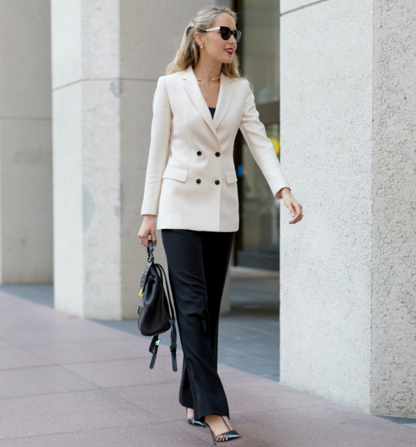 1.-white-double-breasted-coat-with-classic-pants