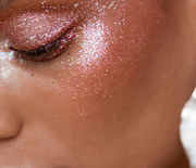 Thumb_afrodita-emi-kaneko-glitter-makeup-14